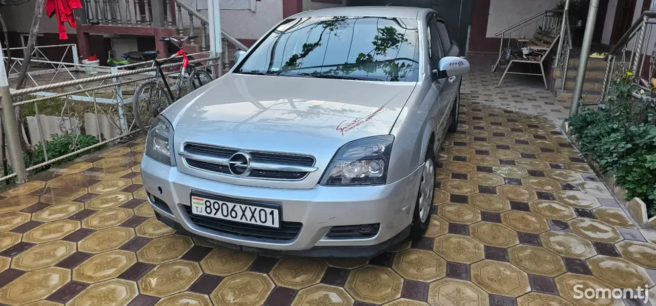 Opel Vectra C 2002 · 2.2 MT