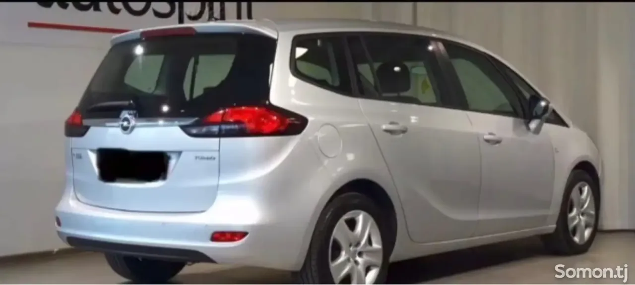 Opel Zafira 2016 · 1.4 MT