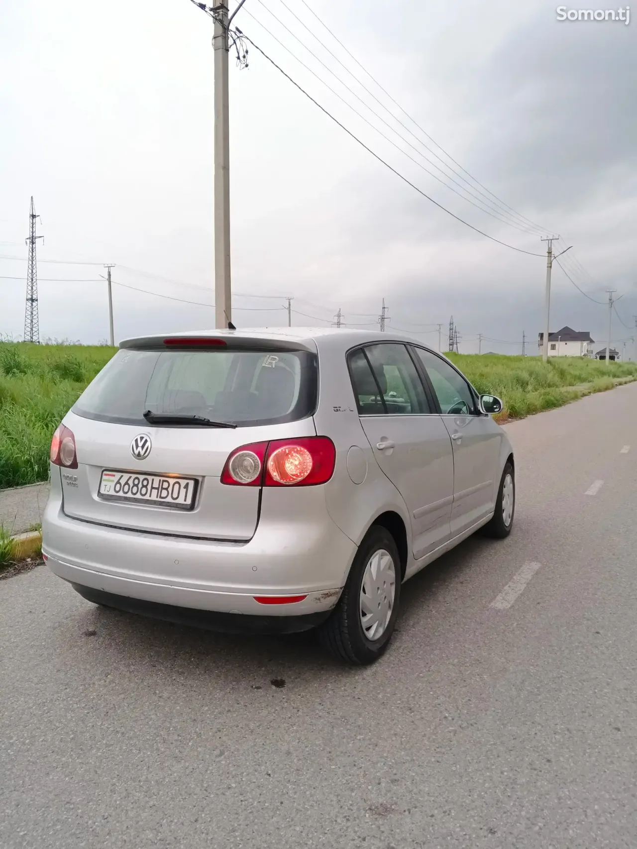 Volkswagen Golf 2006 · 1.4 MT