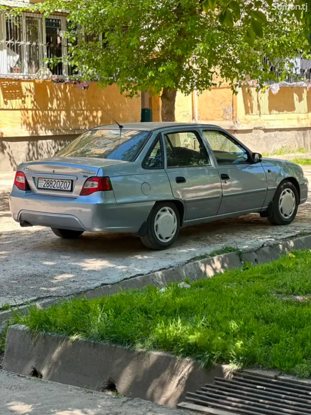 Daewoo Nexia 2012 · 1.6 MT