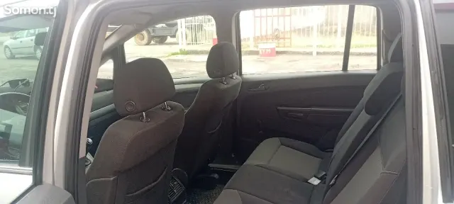 Opel Zafira 2006 · 1.8 MT