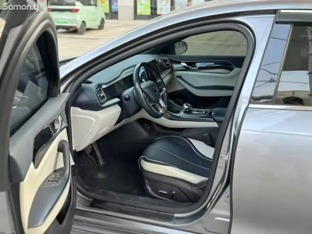 BYD Qin Plus 2022 · AT