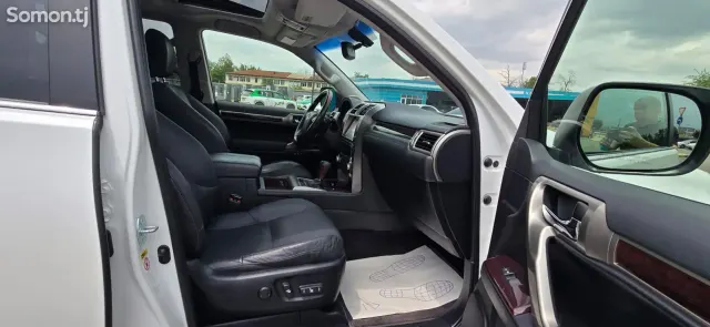 Lexus GX series 2015 · 4.6 AT