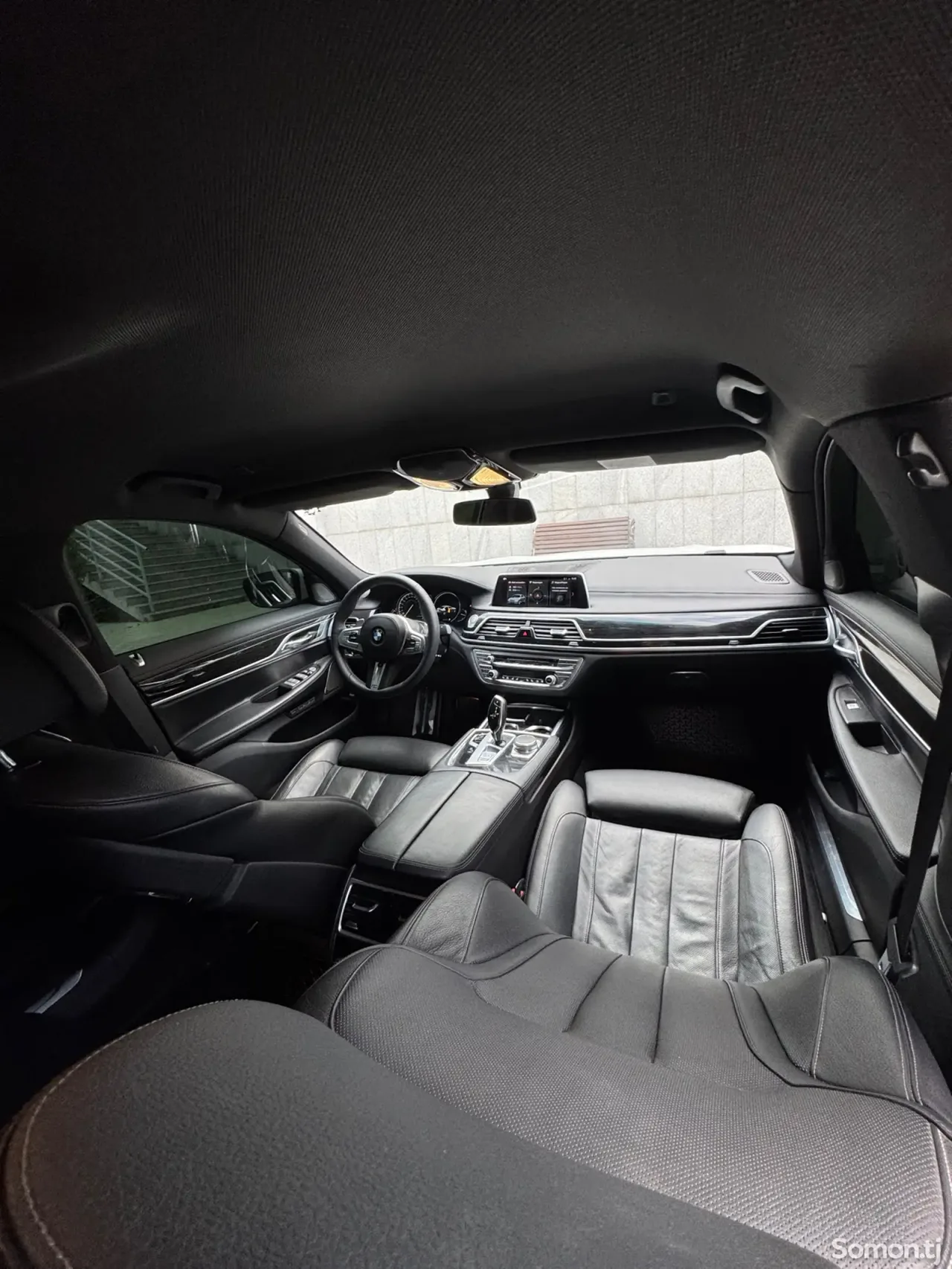 BMW 7 series 2019 · 3.0 AT