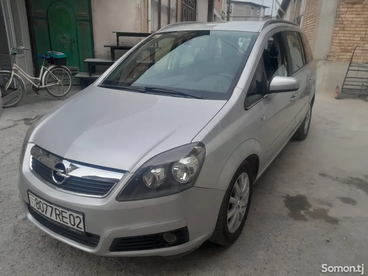 Opel Zafira 2006 · 1.8 MT