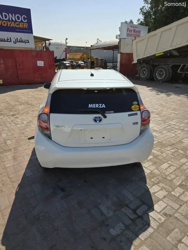 Toyota Aqua 2014 · 1.5 AT