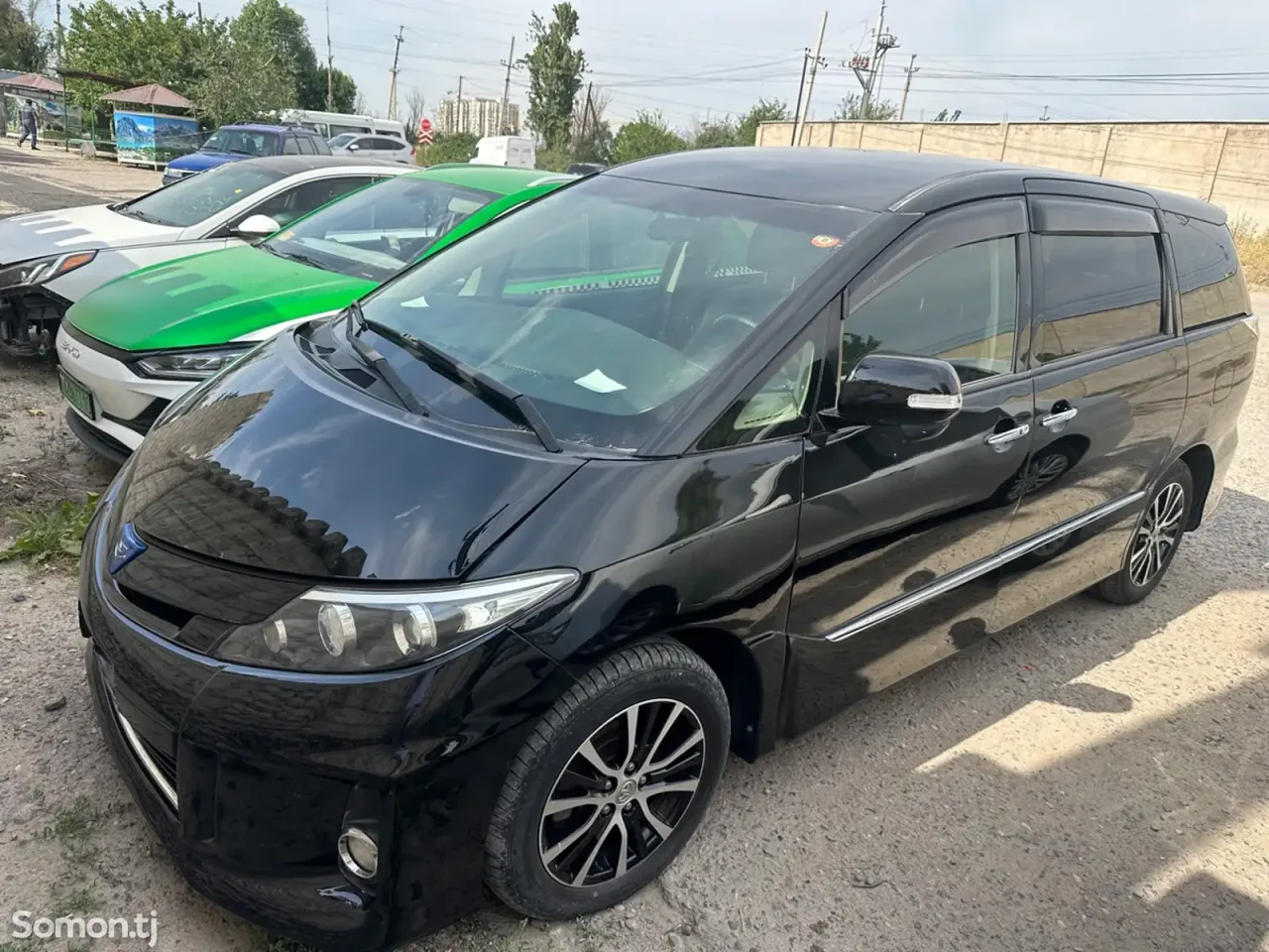 Toyota Estima 2014 · 2.4 AT