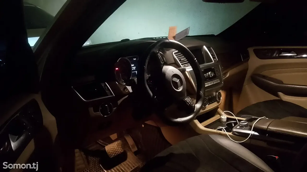 Mercedes-Benz ML class 2014 · 3.5 AT