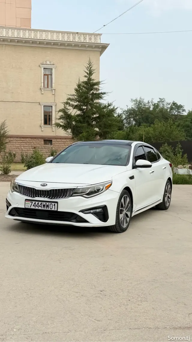 Kia Optima 2016 · 2.0 AT