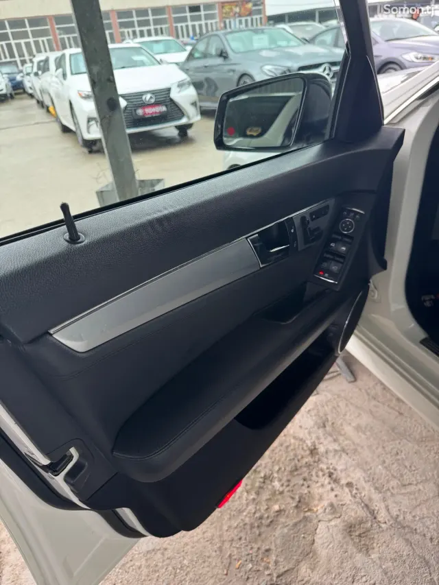 Mercedes-Benz C class 2010 · 2.0 AT