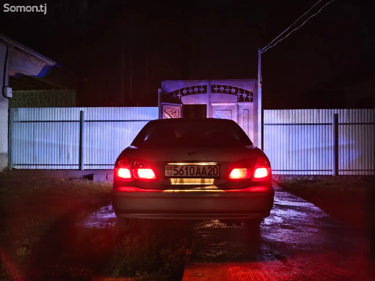 Nissan Maxima 2000 · 2.5 AT