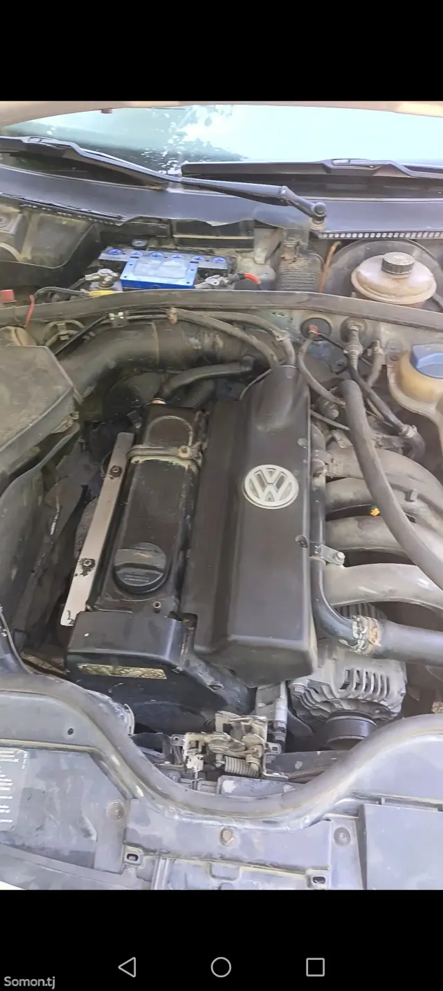Volkswagen Passat 1997 · 1.6 MT