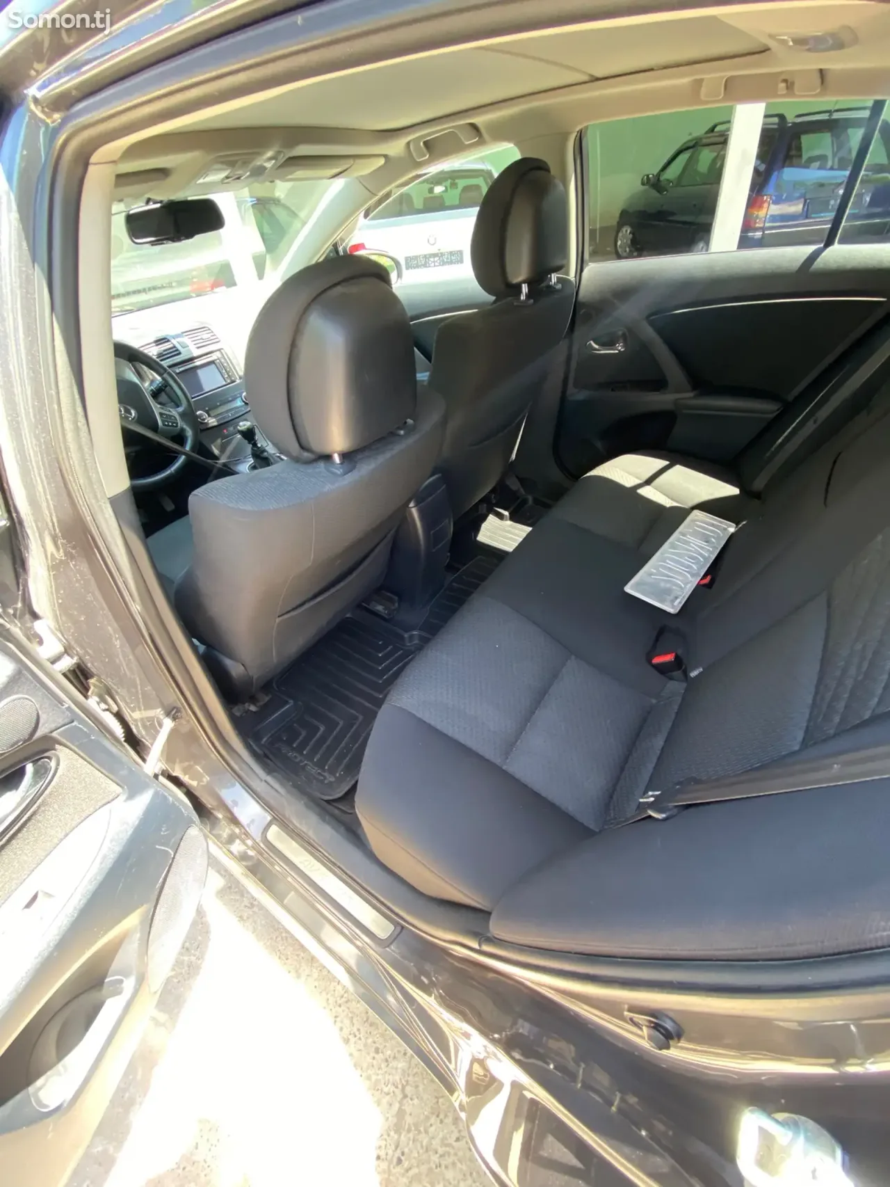 Toyota Avensis 2009 · 2.0 MT