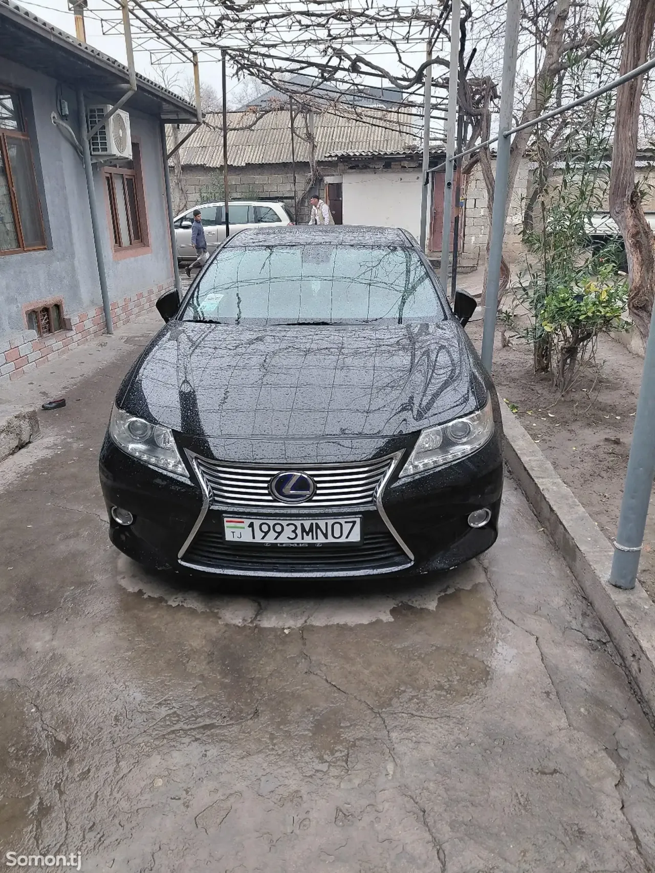 Lexus ES series 2014 · AT