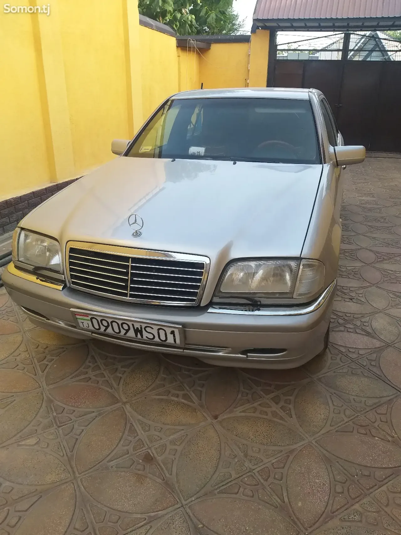 Mercedes-Benz C class 1999 · 2.2 AT