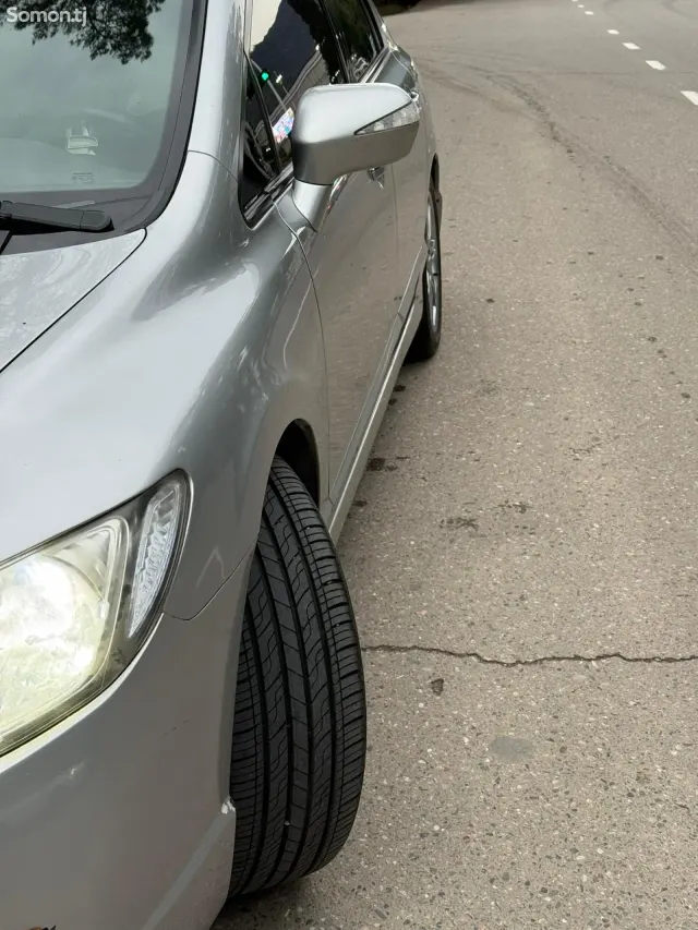 Honda Civic 2008 · 2.0 AT