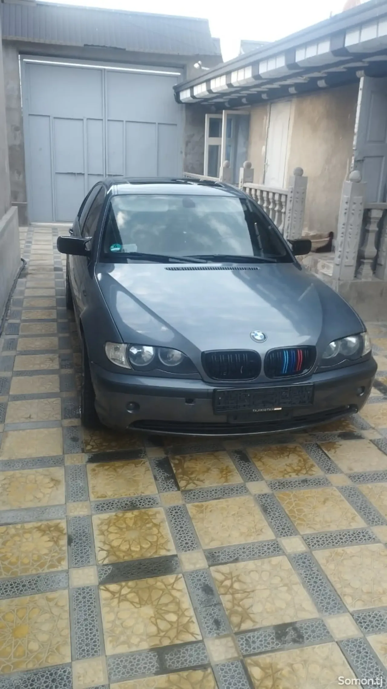 BMW 3 series 2003 · 2.0 MT