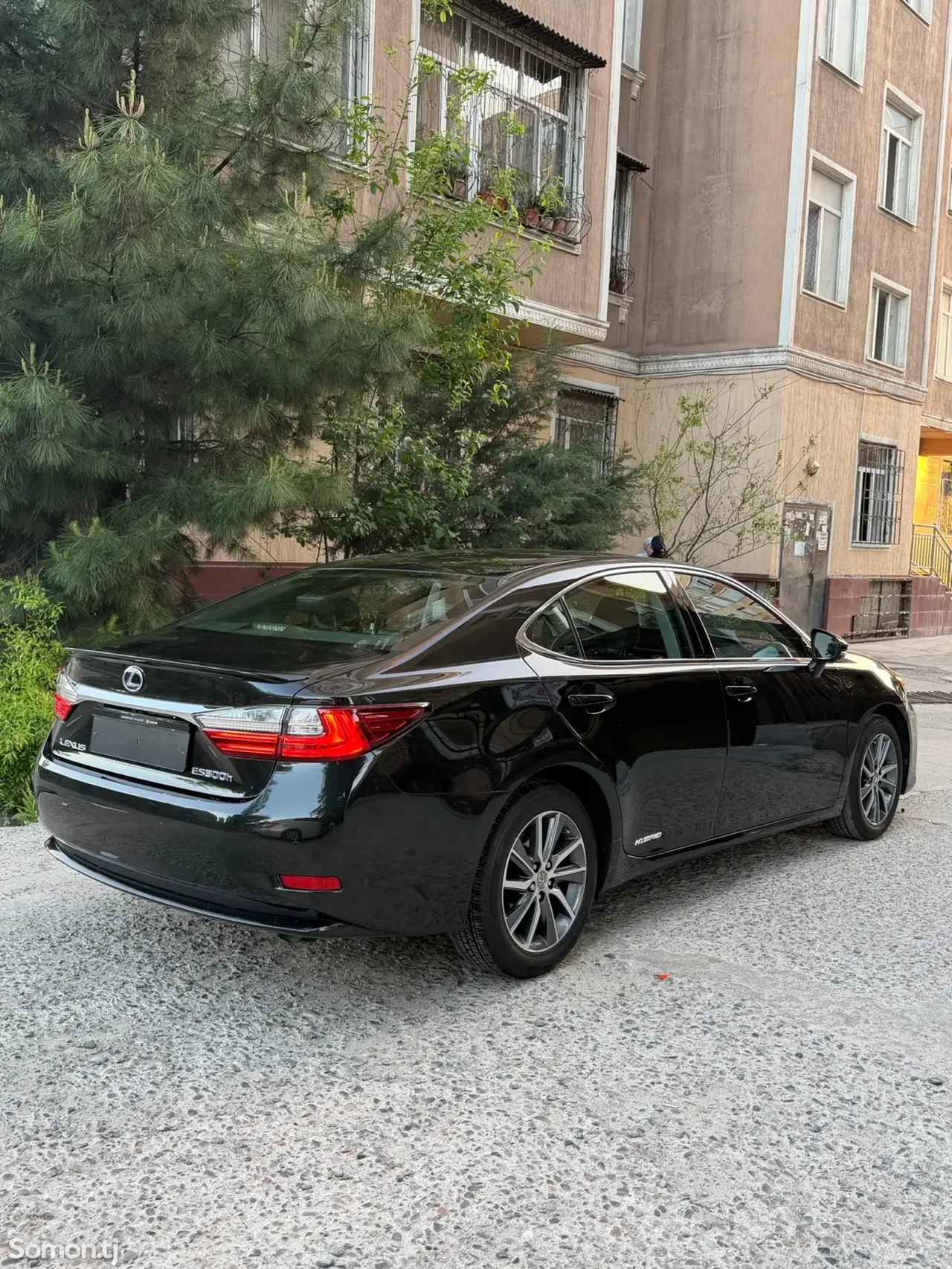 Lexus ES series 2017 · 2.5 AT