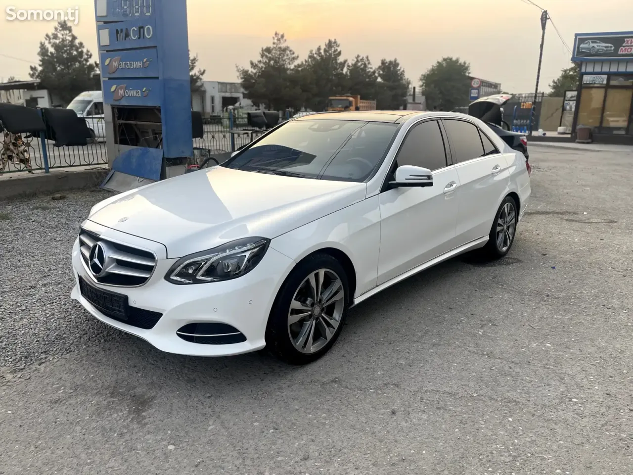 Mercedes-Benz E class 2015 · 3.5 AT