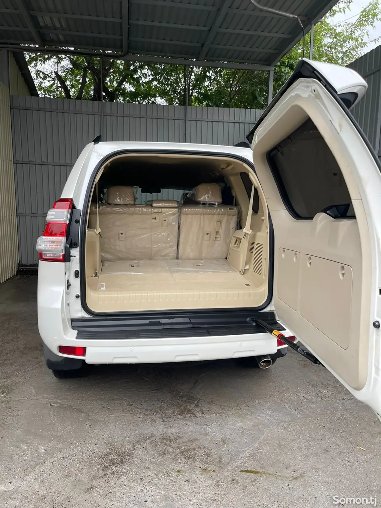 Toyota Land Cruiser Prado 2015 · 4.0 AT