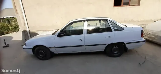 Daewoo Nexia 1996 · 1.6 MT