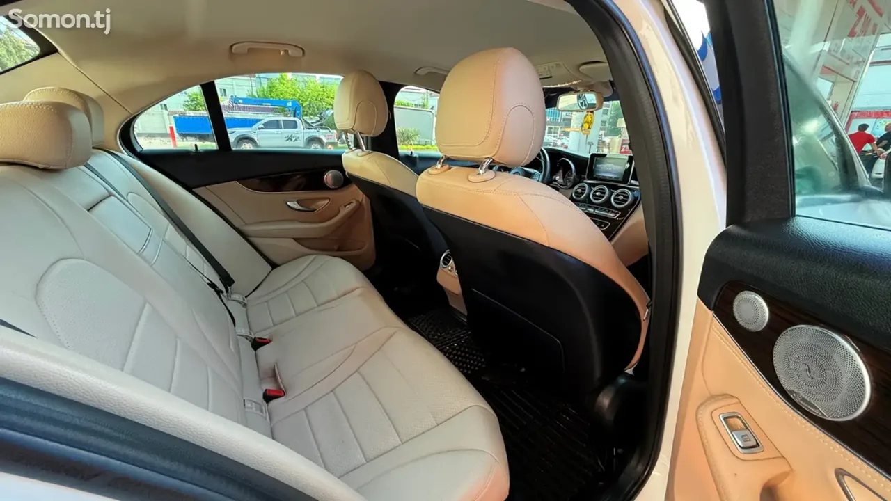 Mercedes-Benz C class 2015 · 2.0 AT