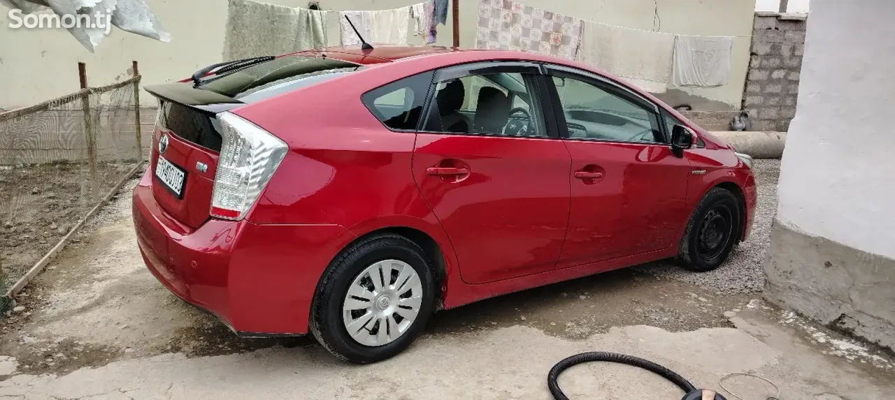 Toyota Prius 2010 · 1.8 AT