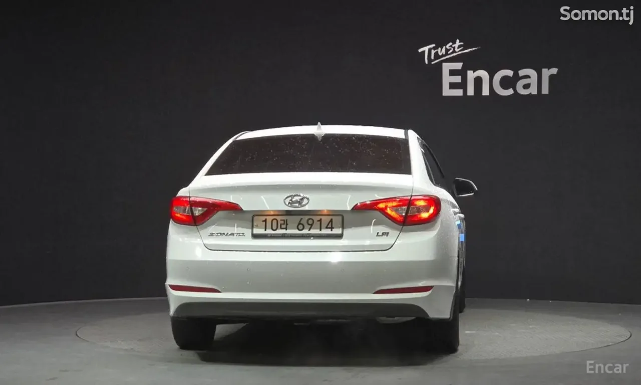Hyundai Sonata 2015 · 2.0 AT