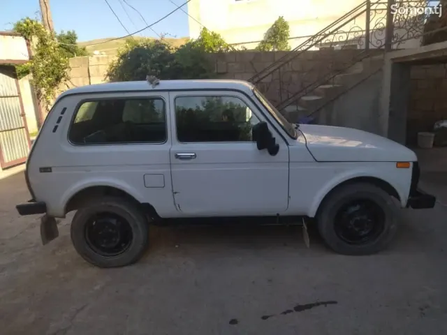 Lada (ВАЗ) Нива 2006 · 1.7 MT