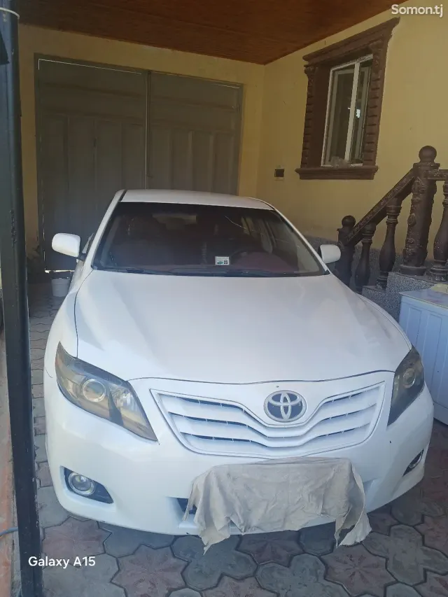 Toyota Camry 2010 · 2.4 AT