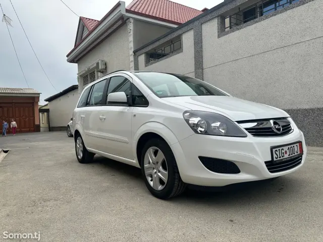 Opel Zafira 2014 · 1.8 MT