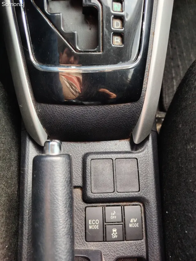 Toyota Fielder 2015 · 1.5 AT