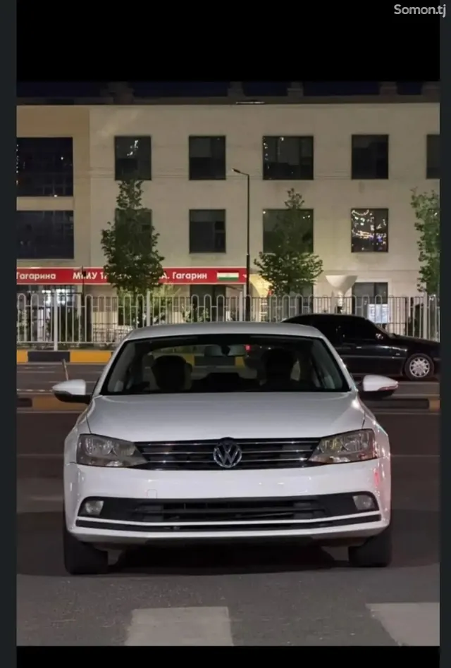 Volkswagen Jetta 2015 · 1.6 MT
