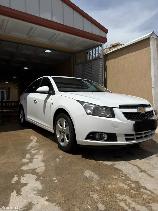 Chevrolet Cruze 2010 · 1.8 AT