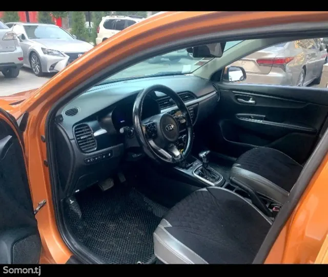 Kia Rio 2019 · 1.4 AT