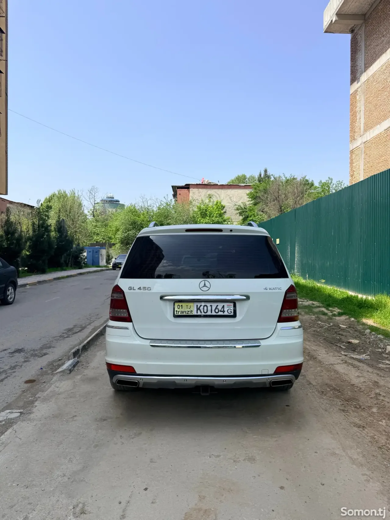 Mercedes-Benz GLS 2011 · 4.7 AT