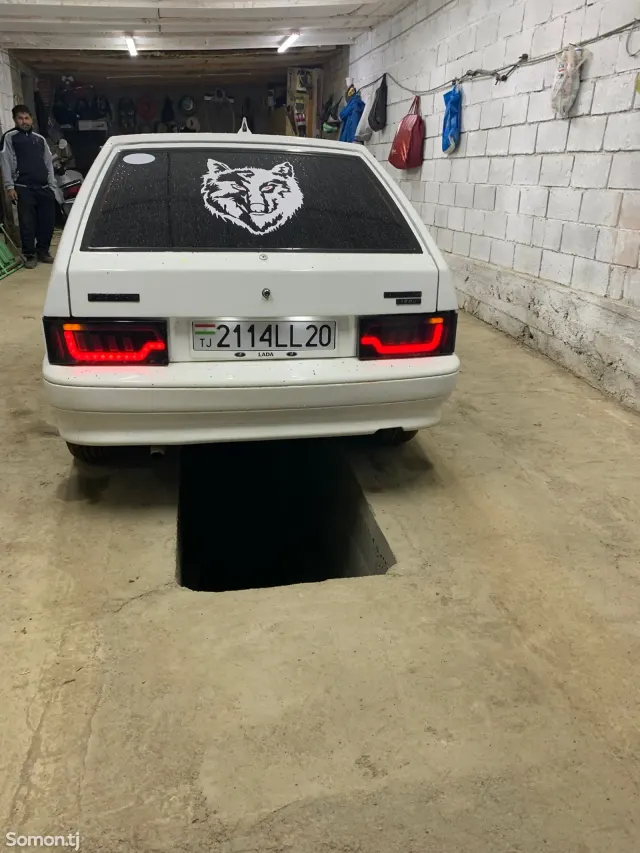 Lada (ВАЗ) 2114 2005 · 1.6 MT