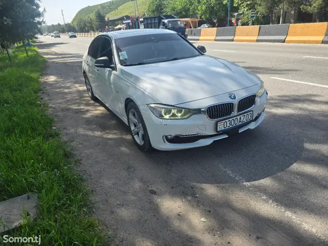 BMW 3 series 2014 · 2.0 AT