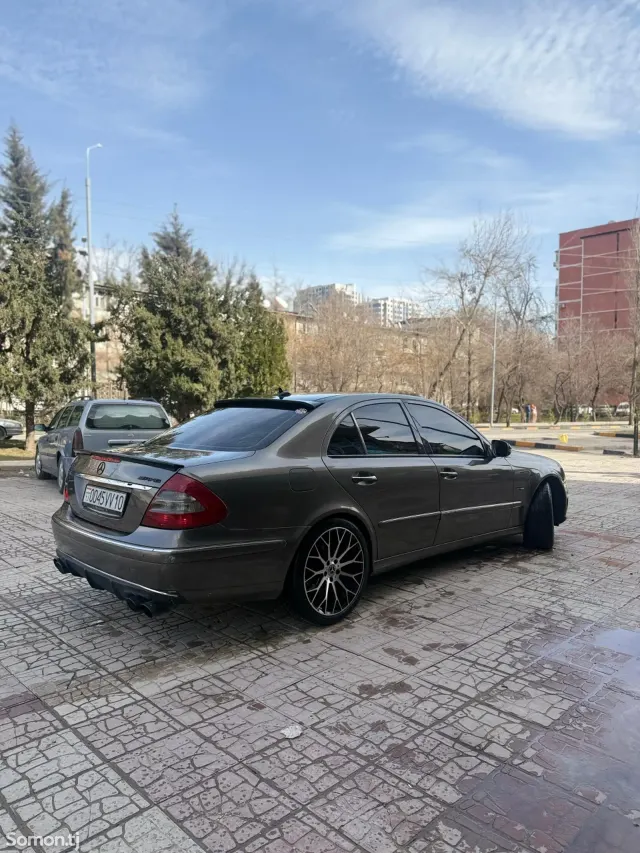 Mercedes-Benz E class 2009 · 3.5 AT