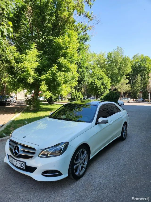 Mercedes-Benz E class 2014 · 2.5 AT
