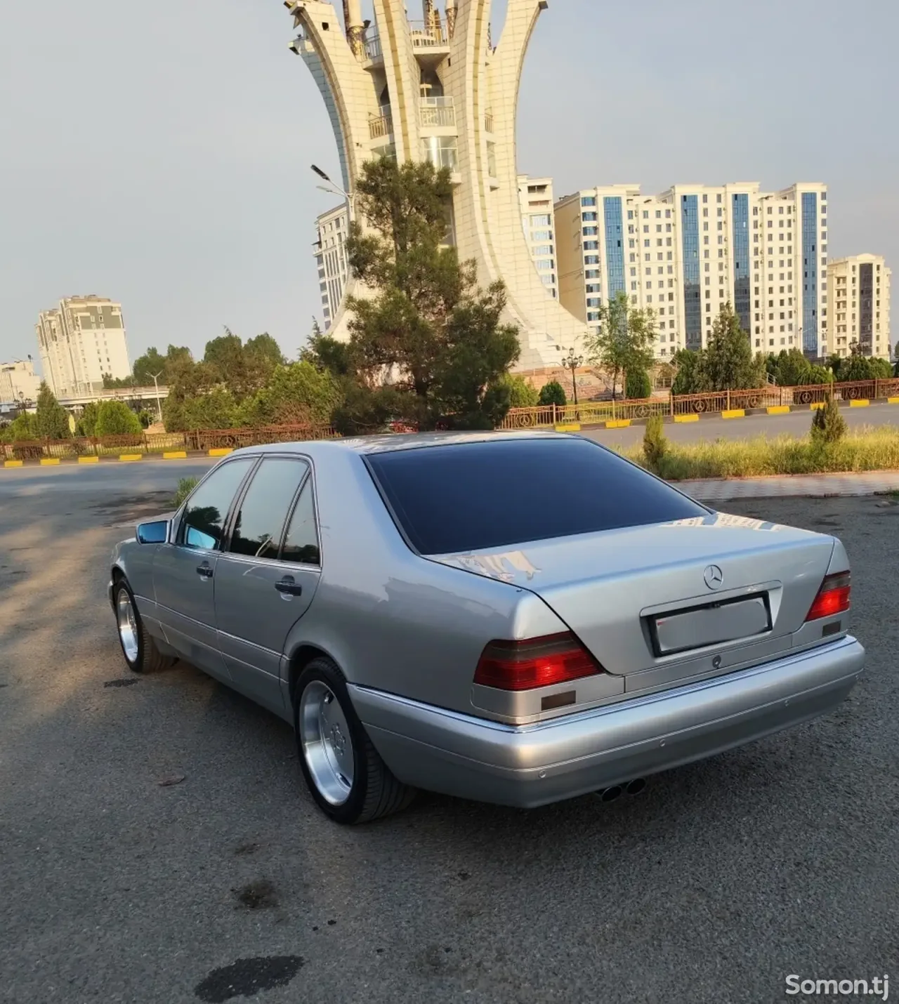 Mercedes-Benz S class 1995 · 3.5 AT