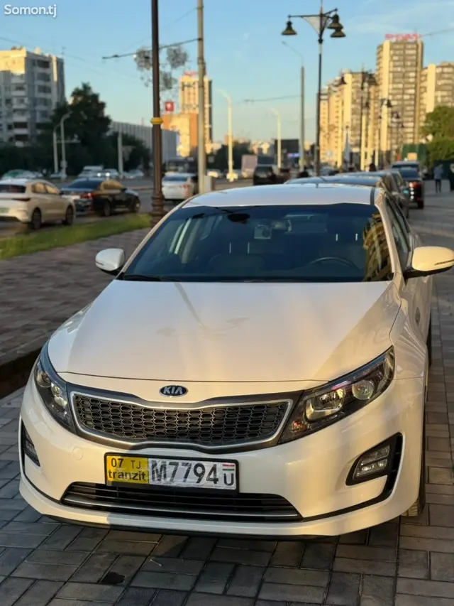 Kia K5 2015 · AT
