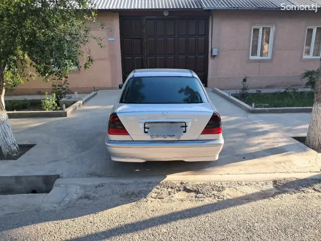 Mercedes-Benz C class 1999 · 2.0 AT