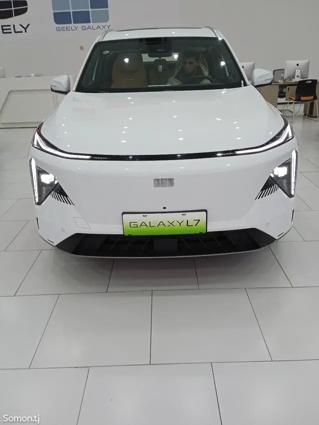 Geely Galaxy L7 2025 · 1.5 AT