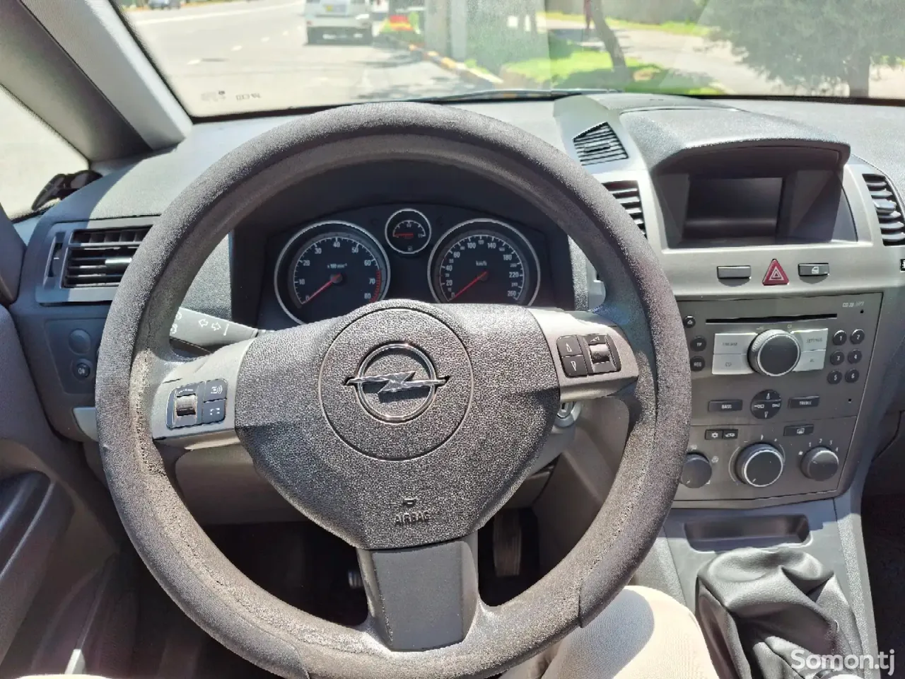 Opel Zafira 2006 · 1.6 MT