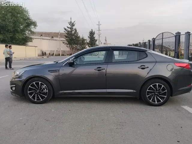 Kia K5 2011 · 2.0 AT