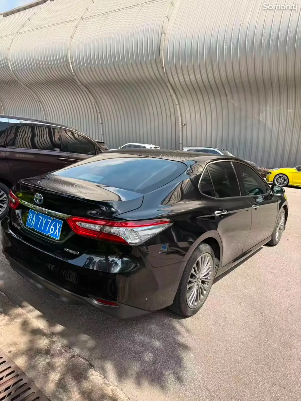 Toyota Camry 2020 · 2.5 AT