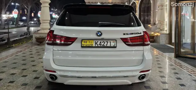 BMW X5 2015 · 3.0 AT