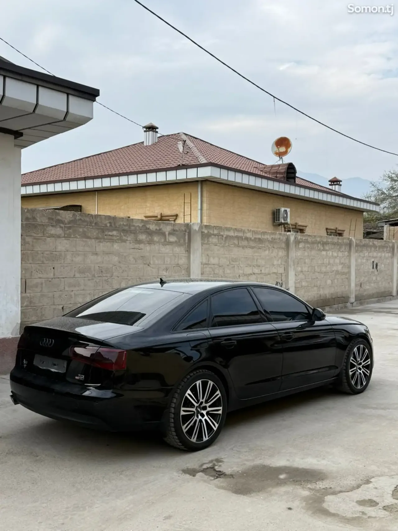 Audi A6 2012 · 2.0 AT