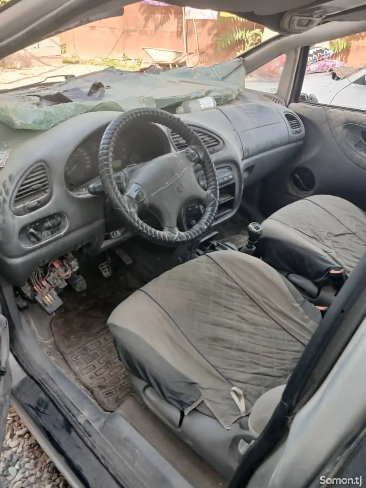 Volkswagen Sharan 1997 · 1.8 MT